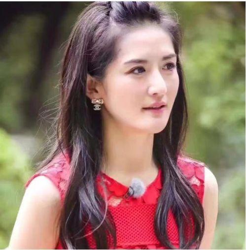 娱乐吃瓜姐谢娜,娱乐圈的“吃瓜女王”